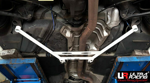 Ultra Racing Rear Lower Brace (F2X M135i/M140i/M235i/M240i)